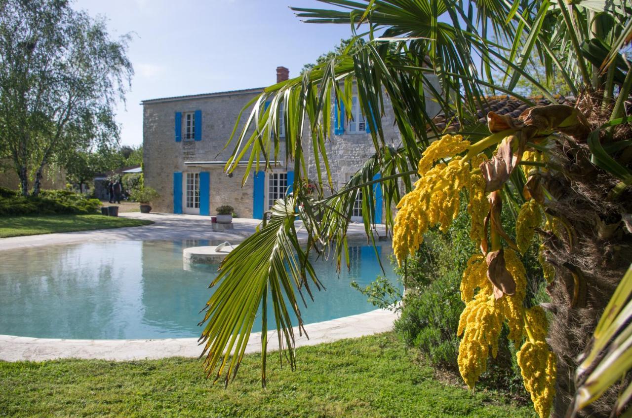 Bed and Breakfast Logis Saint Leonard Dompierre-sur-Mer Екстер'єр фото