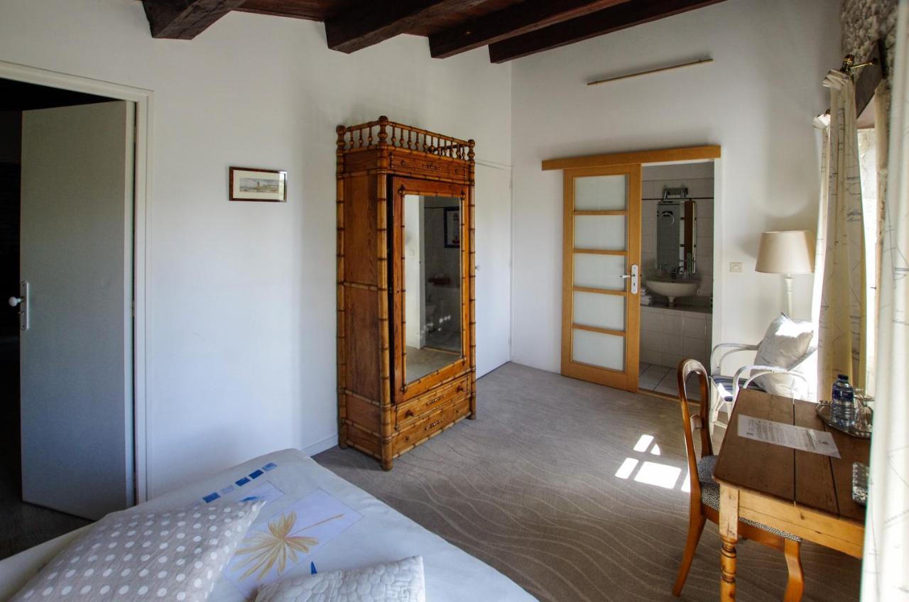 Bed and Breakfast Logis Saint Leonard Dompierre-sur-Mer Екстер'єр фото