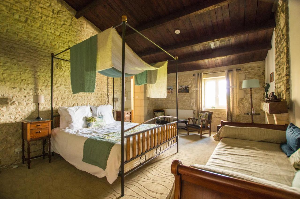 Bed and Breakfast Logis Saint Leonard Dompierre-sur-Mer Екстер'єр фото