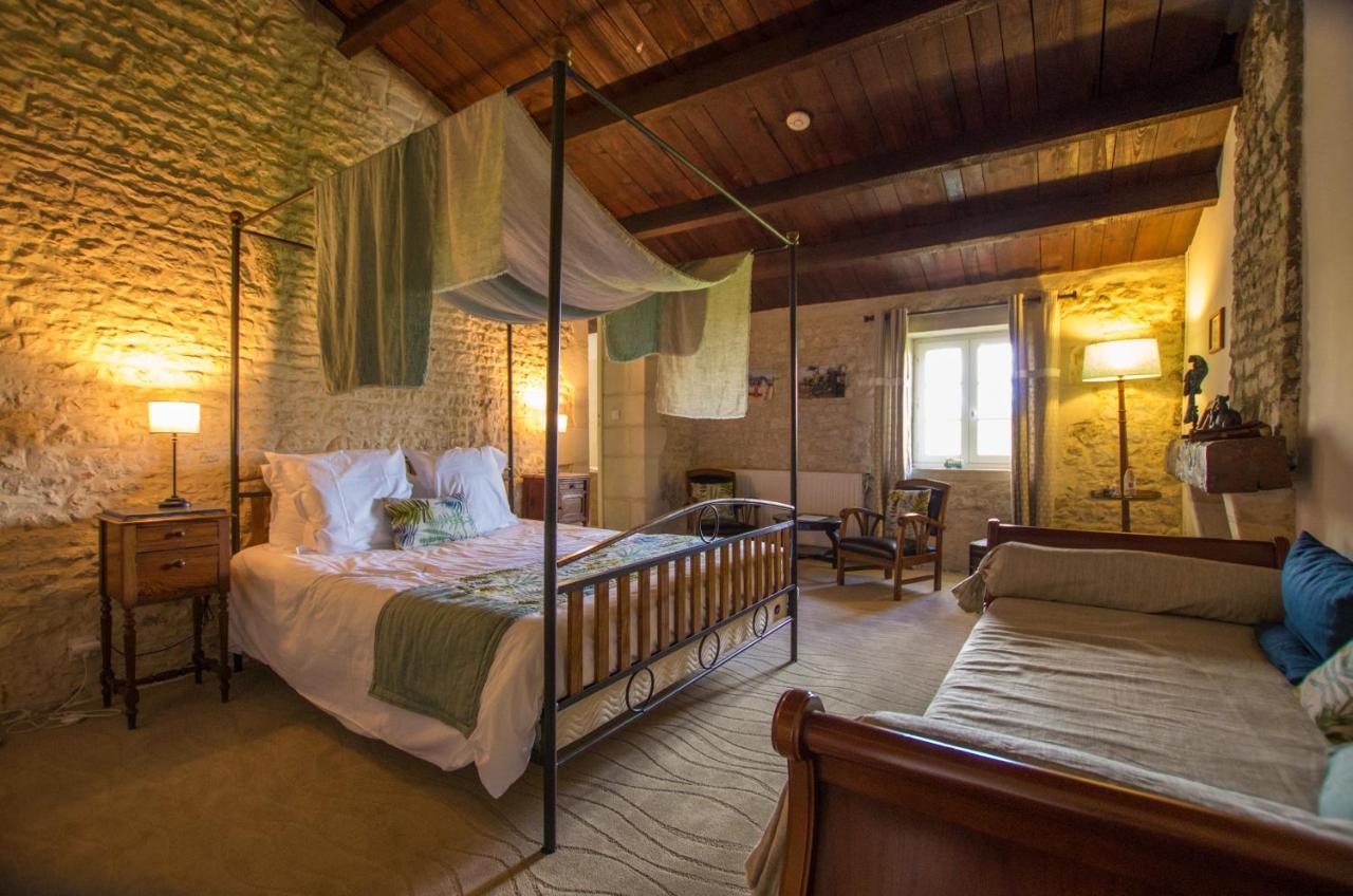 Bed and Breakfast Logis Saint Leonard Dompierre-sur-Mer Екстер'єр фото