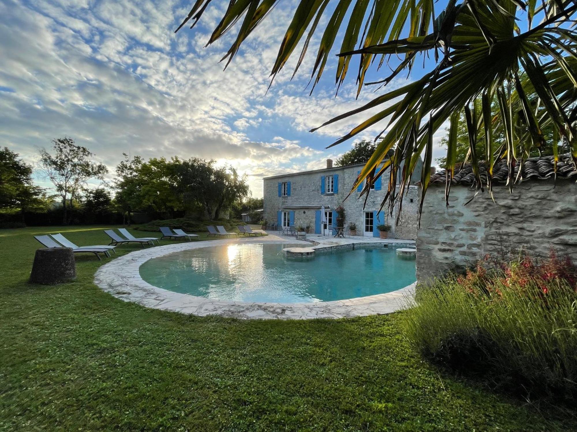 Bed and Breakfast Logis Saint Leonard Dompierre-sur-Mer Екстер'єр фото