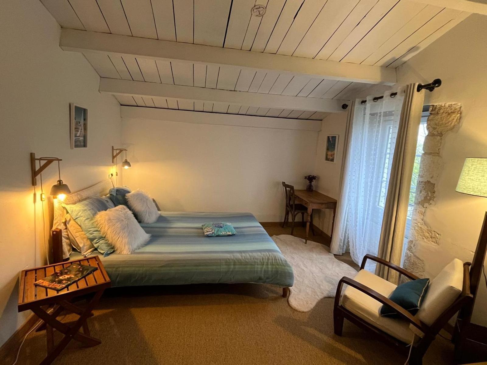 Bed and Breakfast Logis Saint Leonard Dompierre-sur-Mer Екстер'єр фото