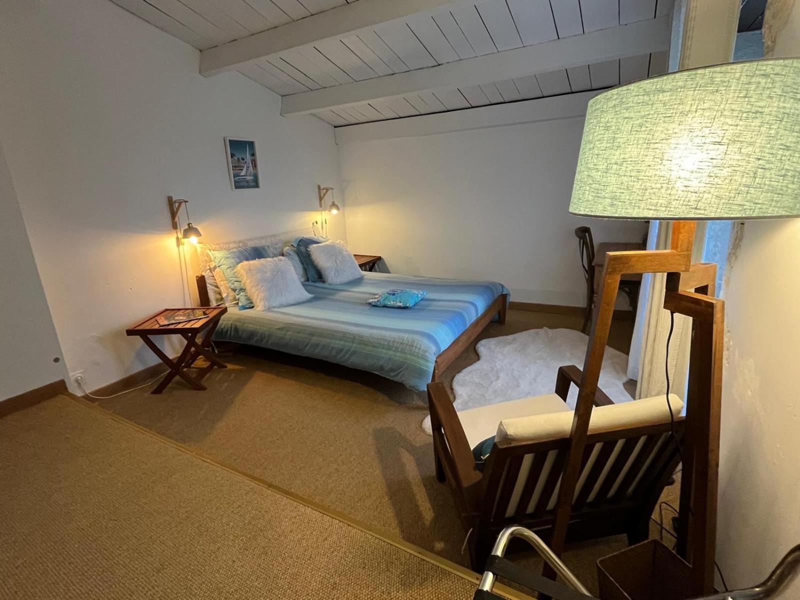 Bed and Breakfast Logis Saint Leonard Dompierre-sur-Mer Екстер'єр фото